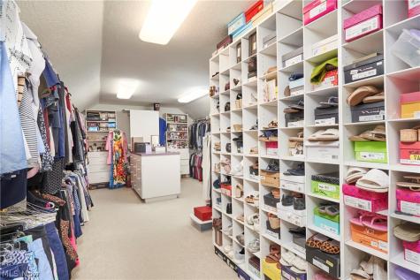 662 Heatherleigh Drive Akron OH 44333