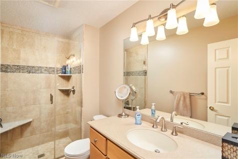 662 Heatherleigh Drive Akron OH 44333