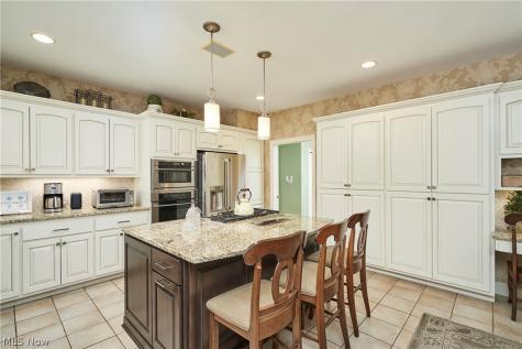 662 Heatherleigh Drive Akron OH 44333