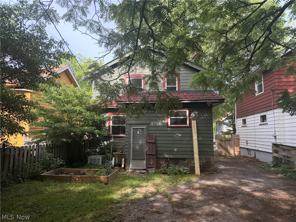 3370 W 136th Street Cleveland OH 44111
