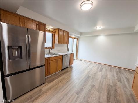 20710 Miller Avenue Cleveland OH 44119