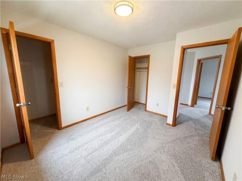 20710 Miller Avenue Cleveland OH 44119
