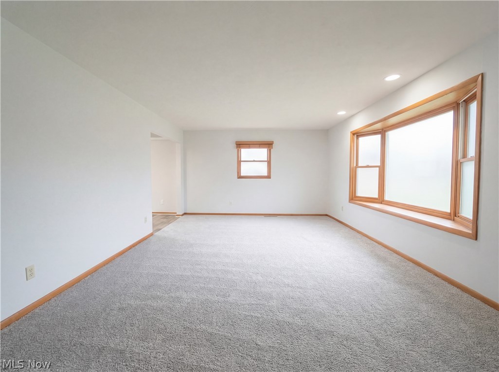 20710 Miller Avenue Cleveland OH 44119