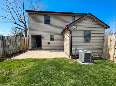 20710 Miller Avenue Cleveland OH 44119