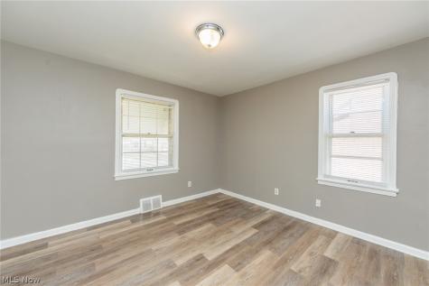 5239 E 115th Street Garfield Heights OH 44125