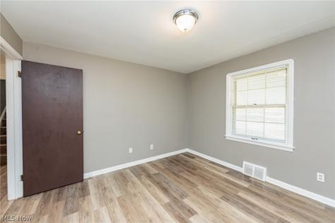 5239 E 115th Street Garfield Heights OH 44125