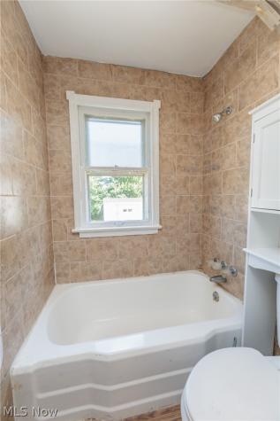 5239 E 115th Street Garfield Heights OH 44125