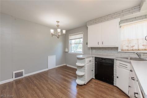 5239 E 115th Street Garfield Heights OH 44125