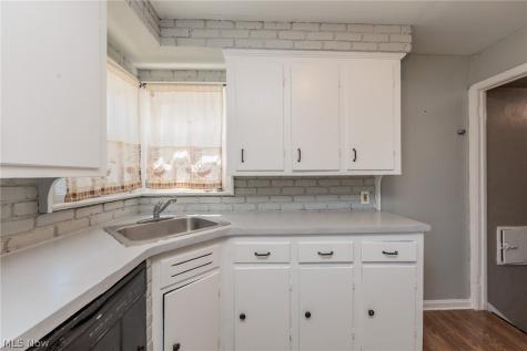 5239 E 115th Street Garfield Heights OH 44125