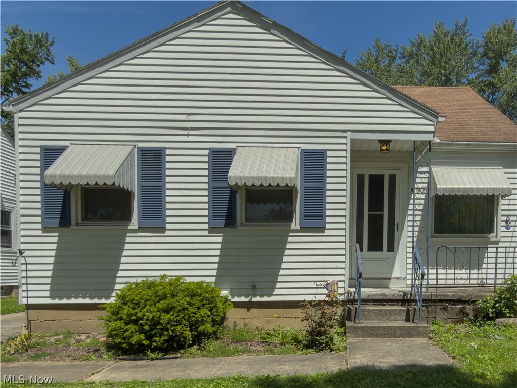 626 Princeton Avenue Elyria OH 44035