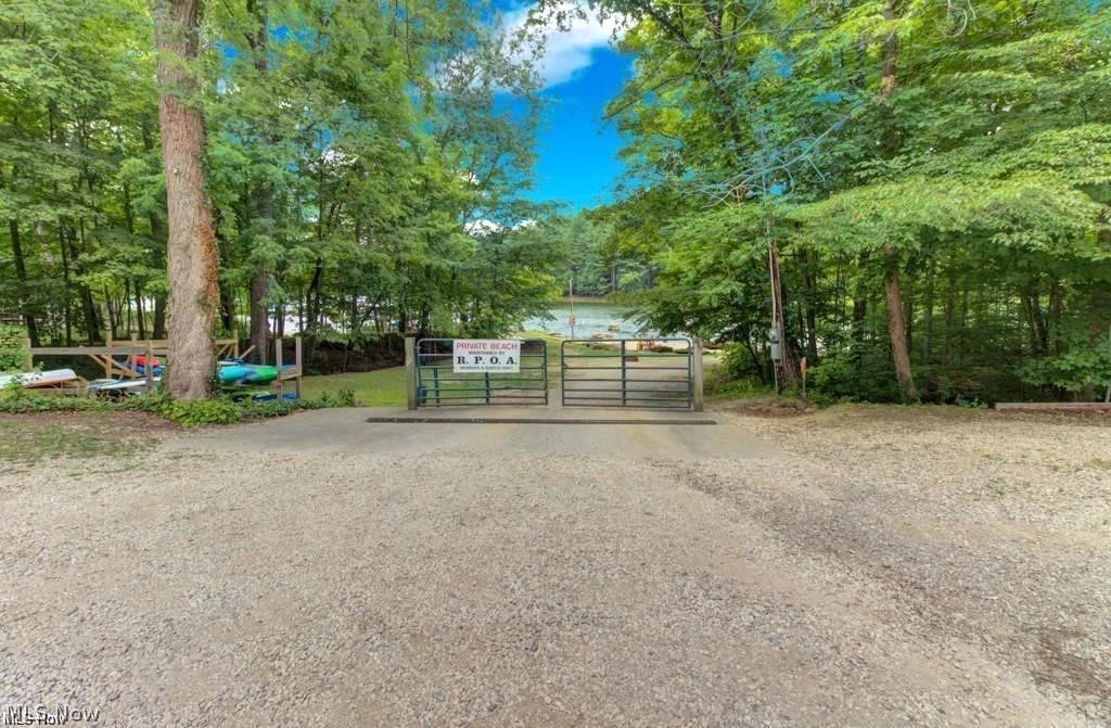 3144 Rockwood Drive SW Carrollton OH 44615
