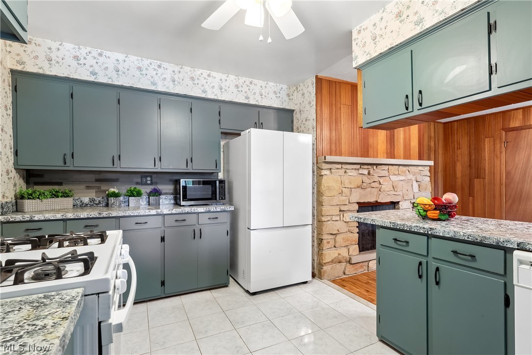 15186 Drake Road Strongsville OH 44136