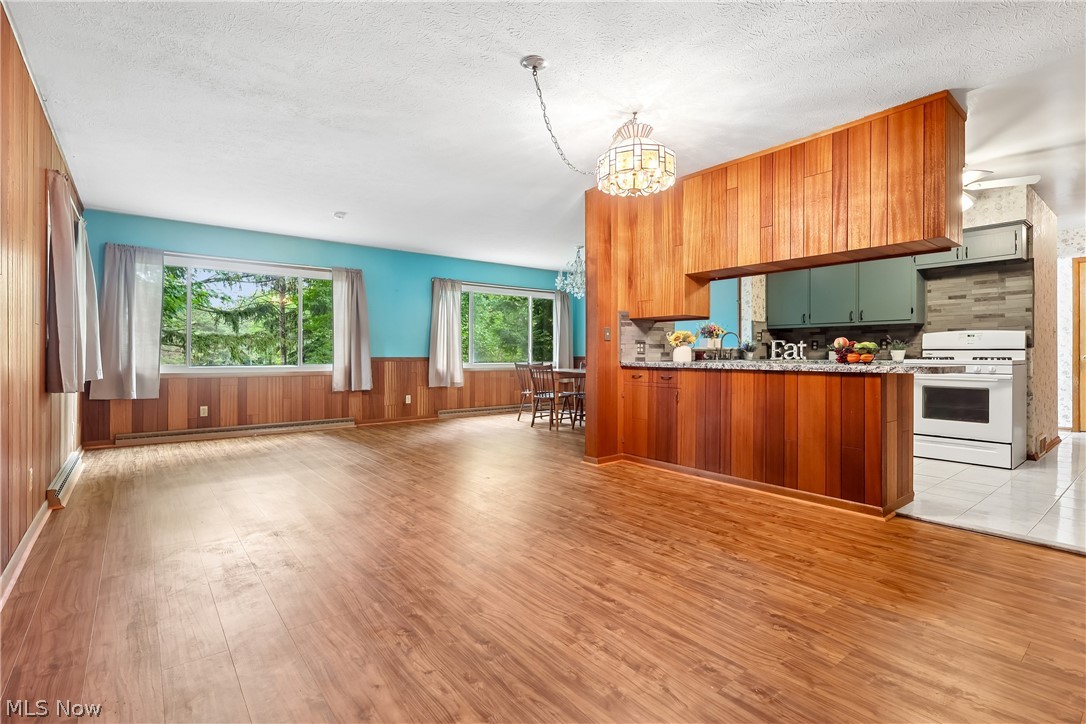 15186 Drake Road Strongsville OH 44136
