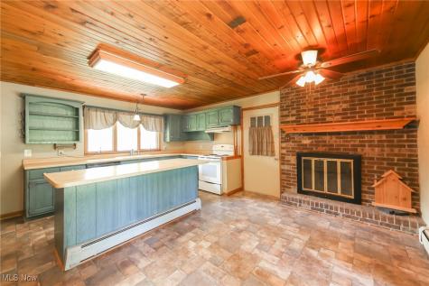 18000 W Western Reserve Road North Benton OH 44449