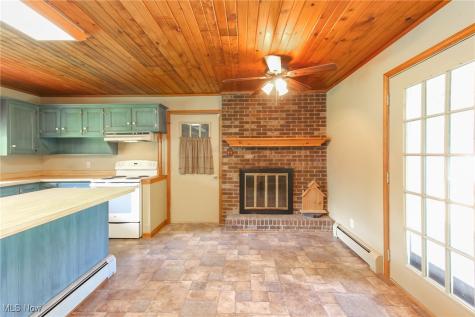 18000 W Western Reserve Road North Benton OH 44449