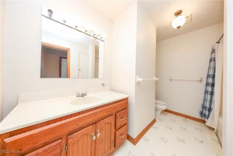 18000 W Western Reserve Road North Benton OH 44449