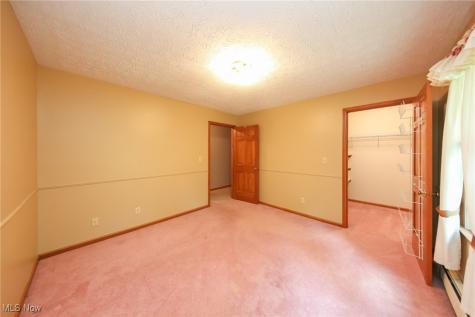 18000 W Western Reserve Road North Benton OH 44449