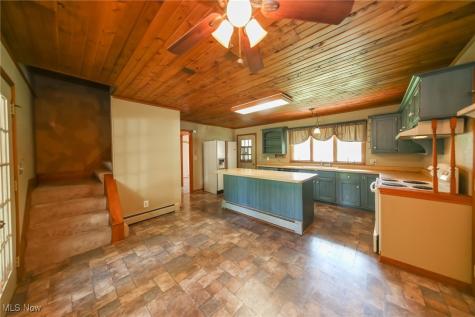 18000 W Western Reserve Road North Benton OH 44449