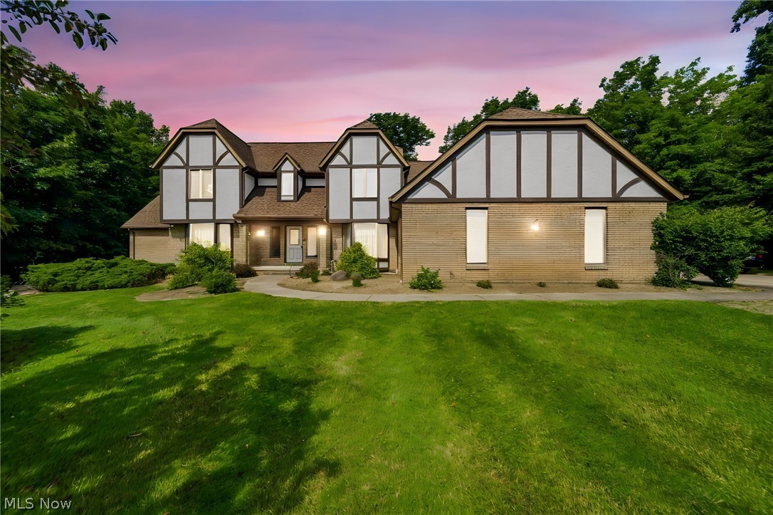 2898 Oakwood Drive Willoughby Hills OH 44094