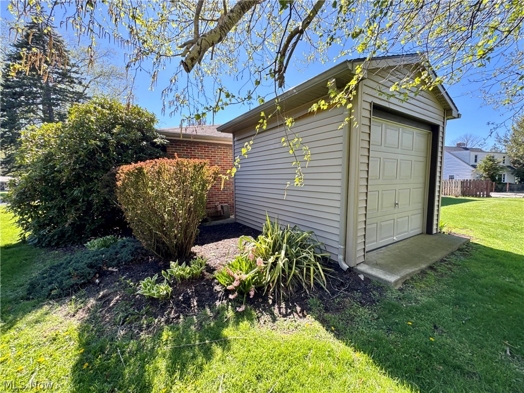 1648 Highland Lane Ashtabula OH 44004