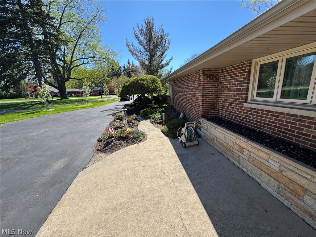 1648 Highland Lane Ashtabula OH 44004