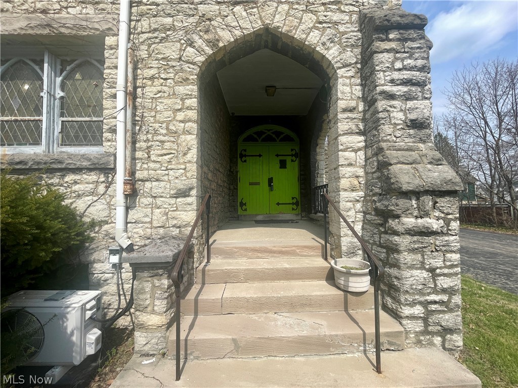 1205 Elm Street Youngstown OH 44505