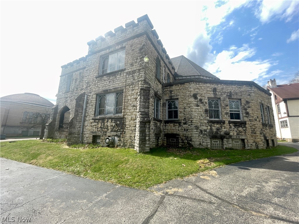 1205 Elm Street Youngstown OH 44505