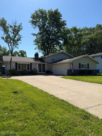 6137 Sherwood Drive North Olmsted OH 44070