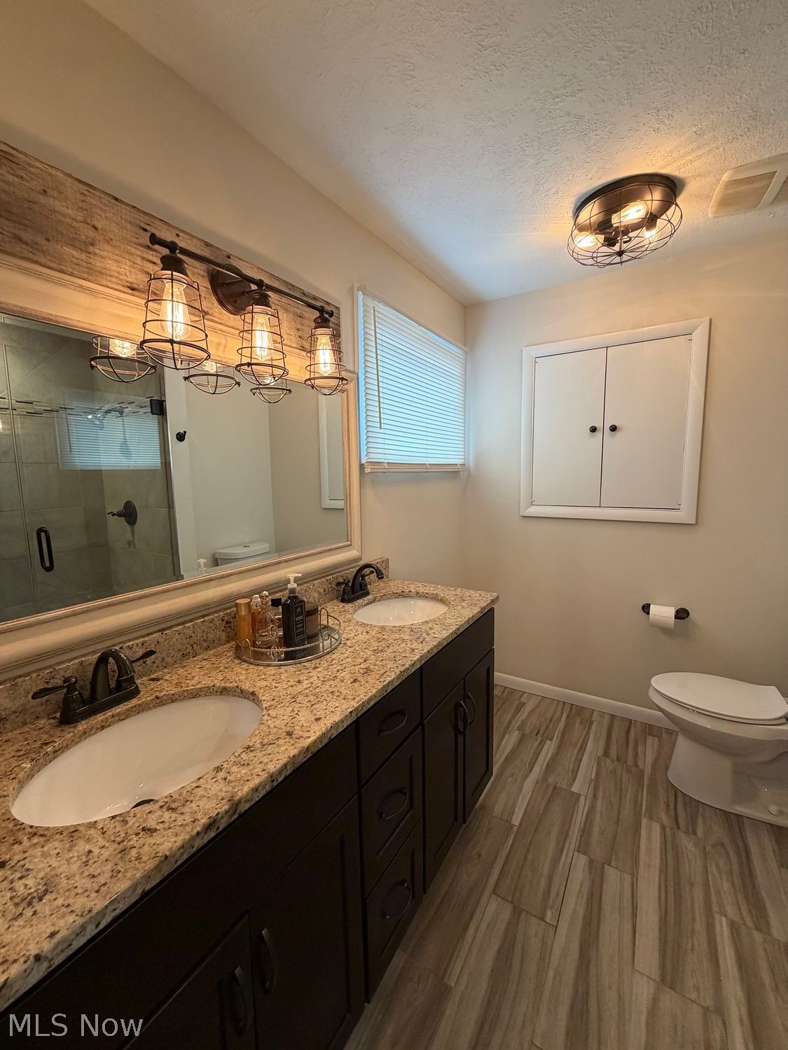 6137 Sherwood Drive North Olmsted OH 44070