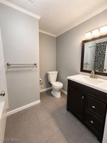 6137 Sherwood Drive North Olmsted OH 44070