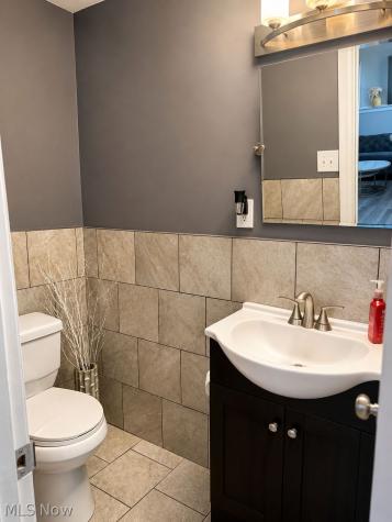 6137 Sherwood Drive North Olmsted OH 44070
