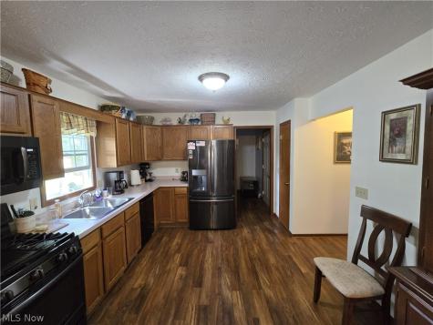 115 N Crestview Drive Creston OH 44217