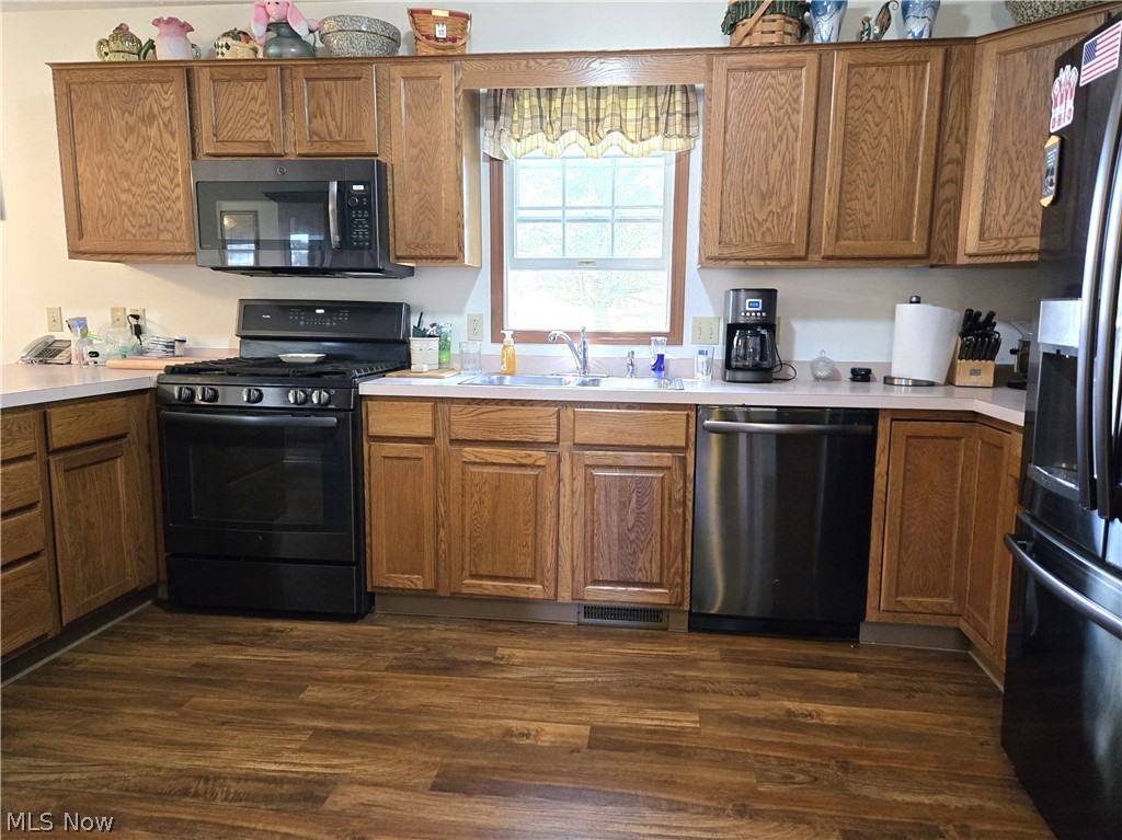115 N Crestview Drive Creston OH 44217