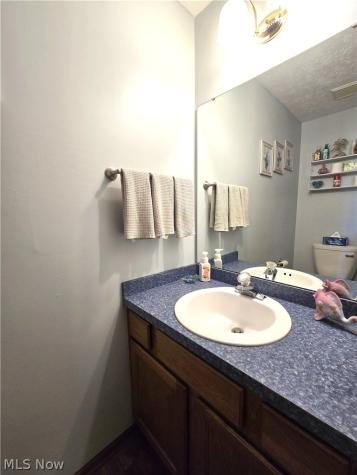 115 N Crestview Drive Creston OH 44217
