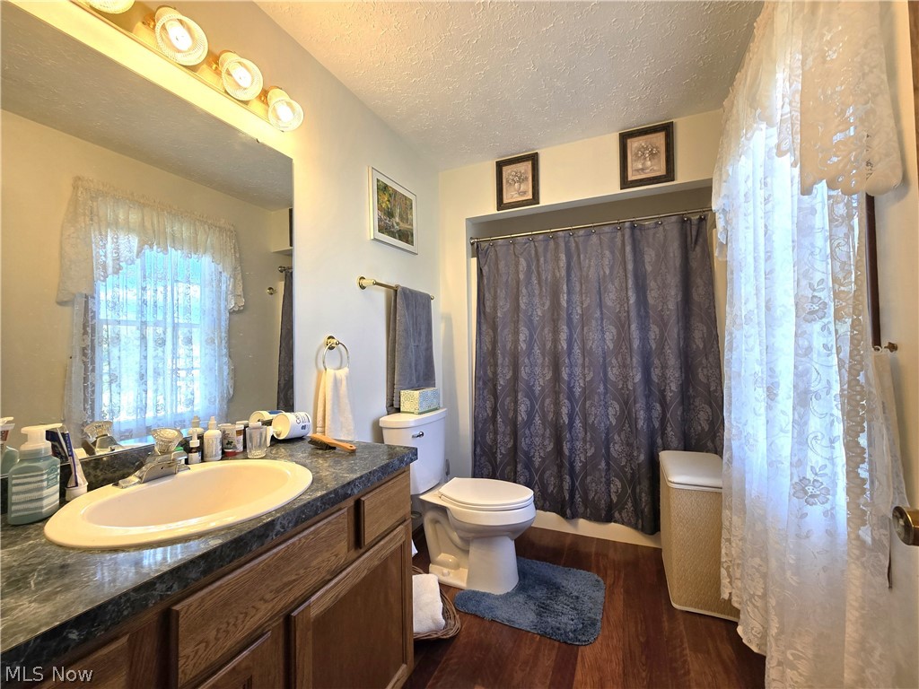 115 N Crestview Drive Creston OH 44217