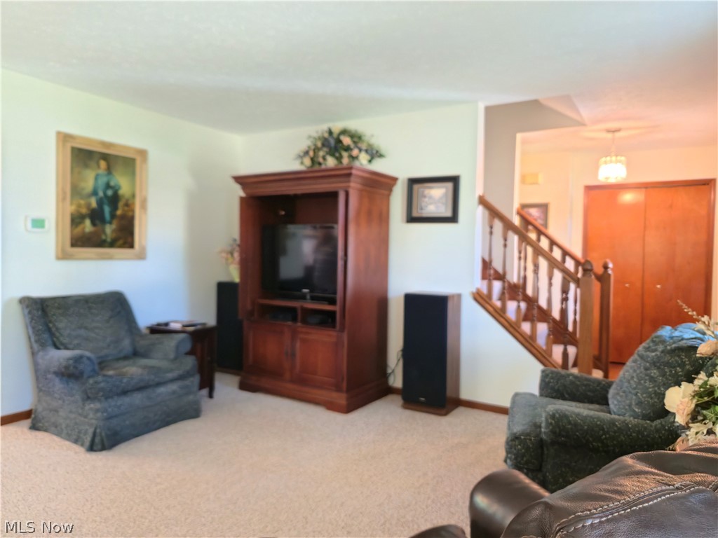 115 N Crestview Drive Creston OH 44217
