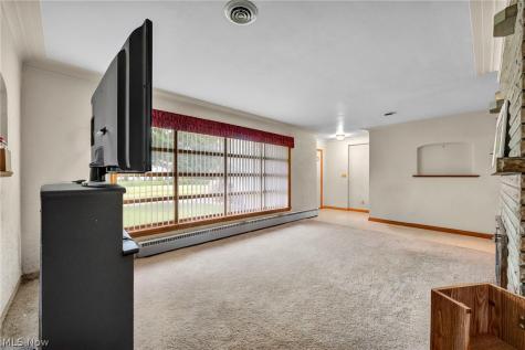 1030 Hillsdale Avenue Lorain OH 44052