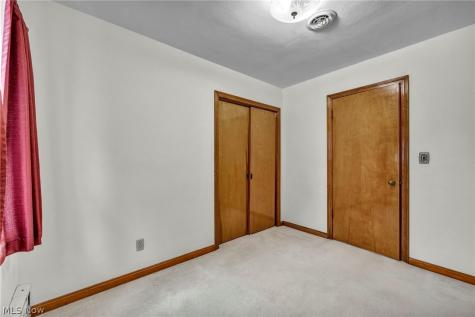 1030 Hillsdale Avenue Lorain OH 44052