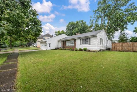1030 Hillsdale Avenue Lorain OH 44052