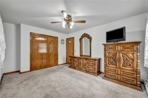 1030 Hillsdale Avenue Lorain OH 44052