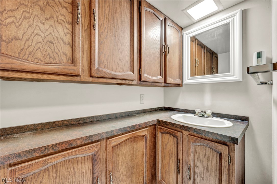 1030 Hillsdale Avenue Lorain OH 44052