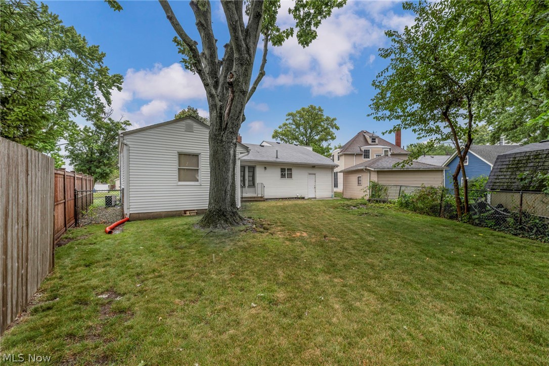 1030 Hillsdale Avenue Lorain OH 44052