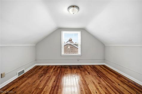 3889 Grenville Road University Heights OH 44118