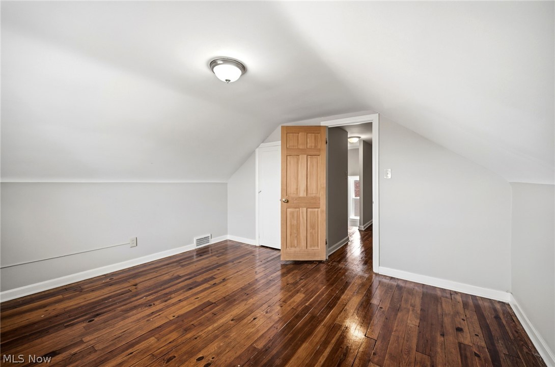 3889 Grenville Road University Heights OH 44118