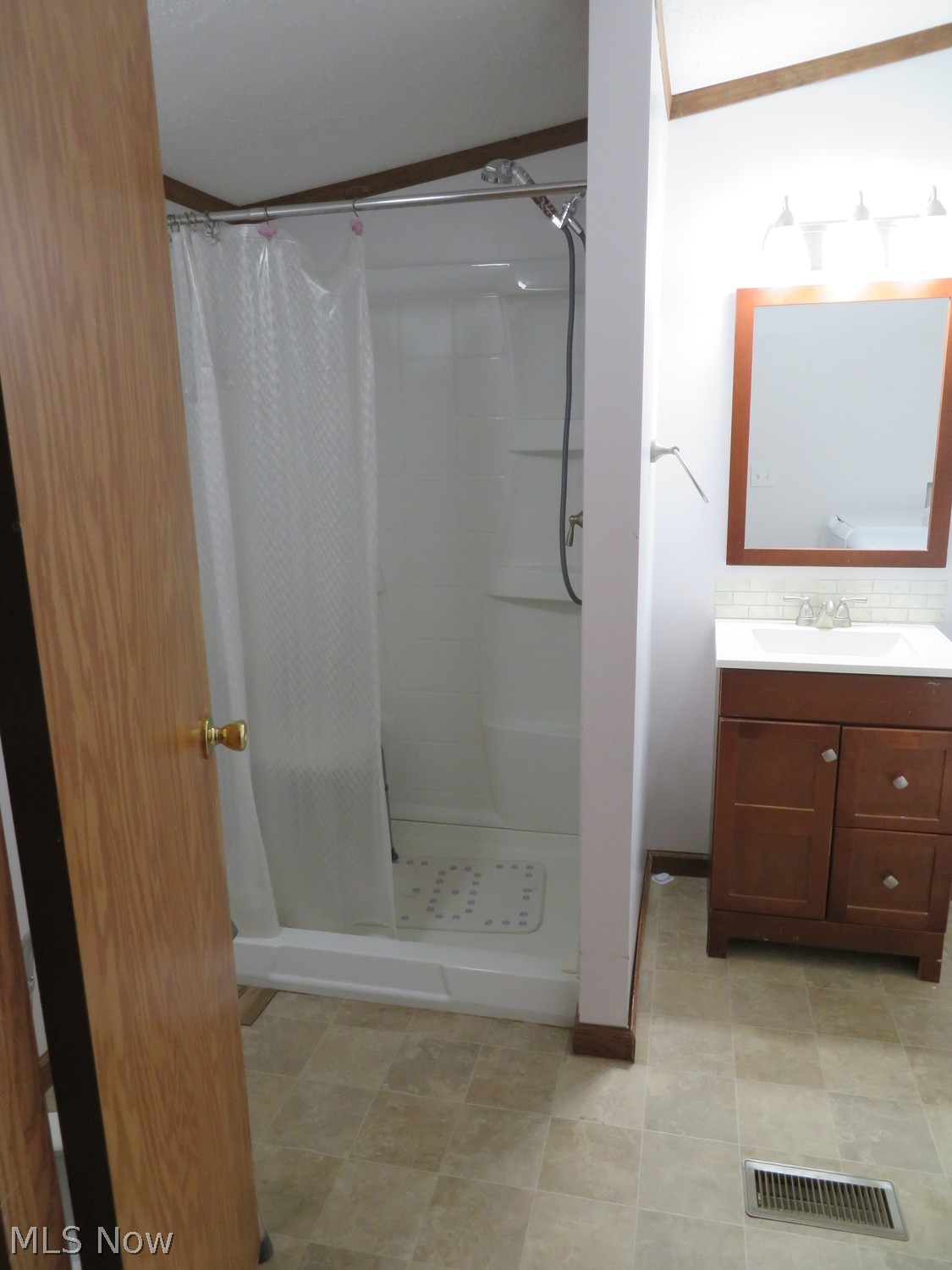 5852 Cleveland Road Wooster OH 44691