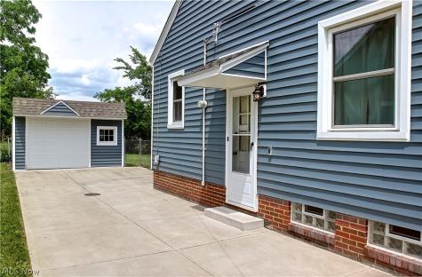 5708 Stickney Avenue Cleveland OH 44144