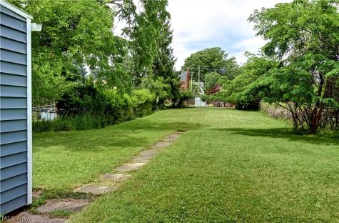 5708 Stickney Avenue Cleveland OH 44144