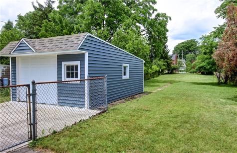 5708 Stickney Avenue Cleveland OH 44144