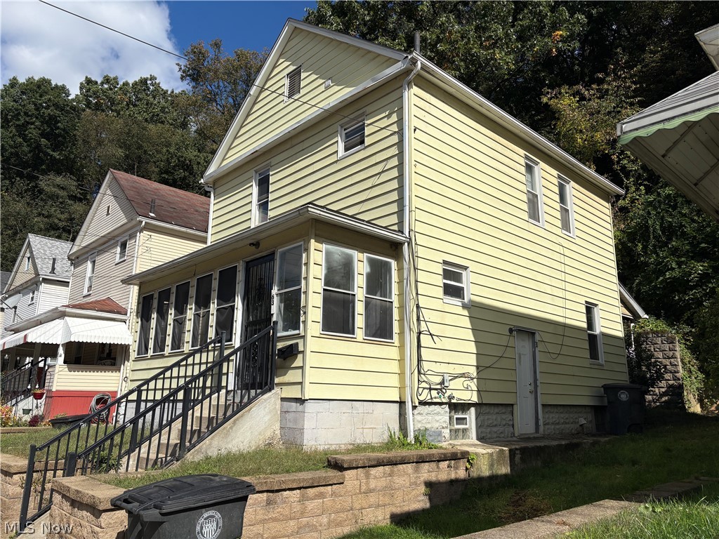 63 Rosalind Court Akron OH 44304