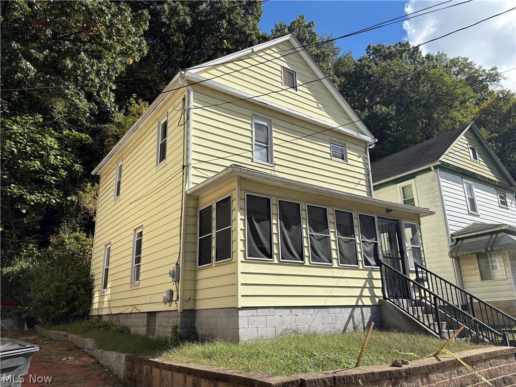 63 Rosalind Court Akron OH 44304